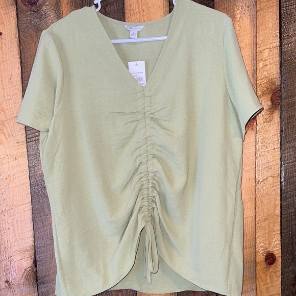 NWT top - Picture 1 of 1